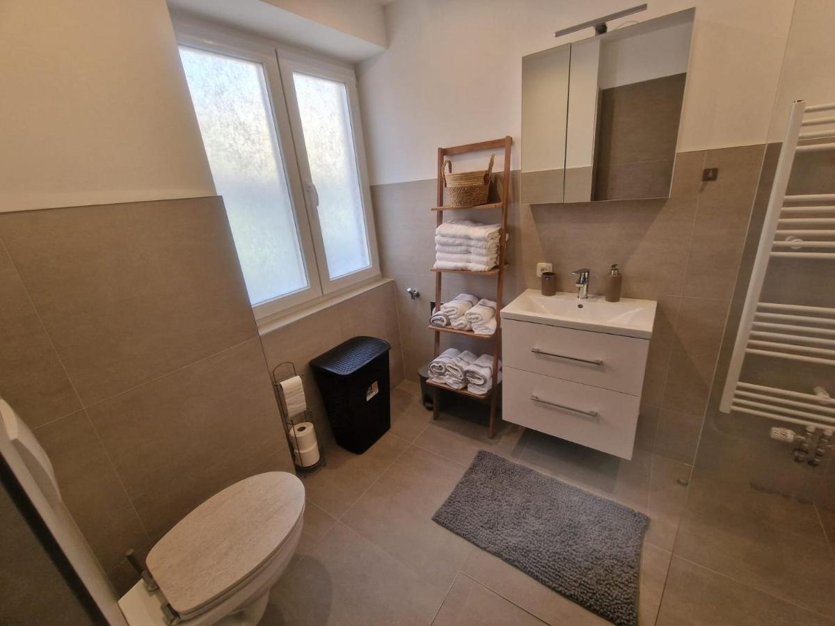 Emma Apartment *